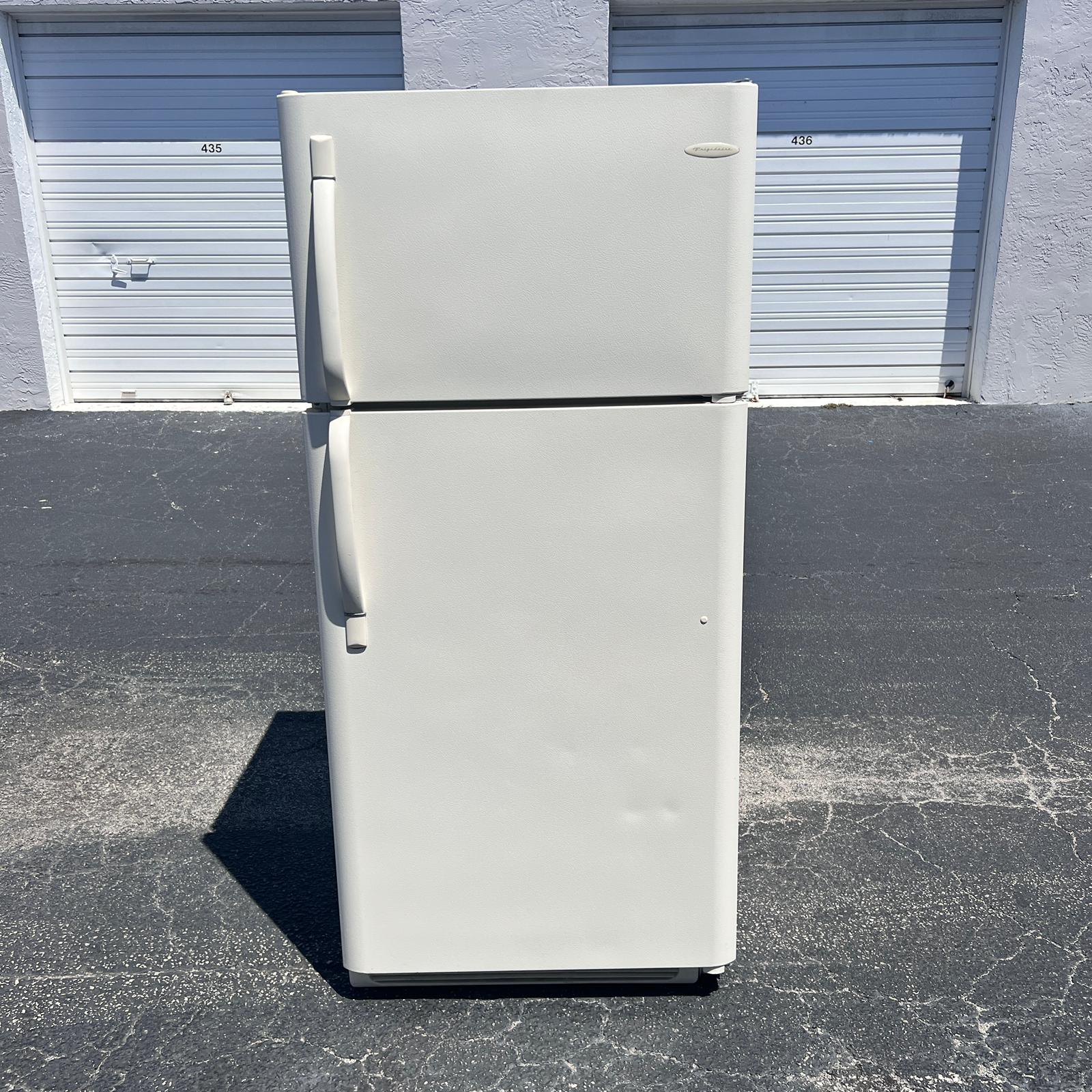 Frigidaire Top and Bottom Refrigerator Frigidaire Top and Bottom Refrigerator